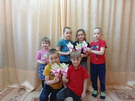 Игровая программа "Детские забавы" к международному Дню семьи Игровая программа "Детские забавы" к международному Дню семьи
