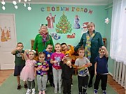 Развлечение "День рождения елочки"